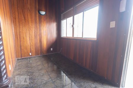 Sala de apartamento para alugar com 2 quartos, 70m² em Bento Ribeiro, Rio de Janeiro