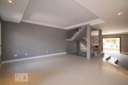 Sala de casa à venda com 3 quartos, 409m² em Vila Jardim, Porto Alegre
