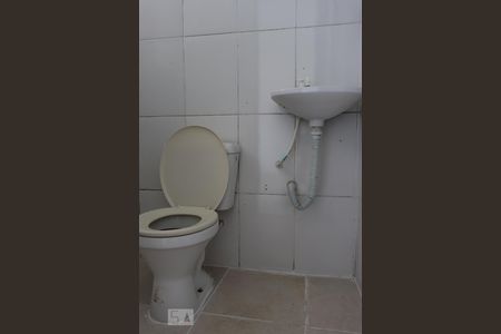 Banheiro de kitnet/studio para alugar com 1 quarto, 40m² em Vila Mogi Moderno, Mogi das Cruzes