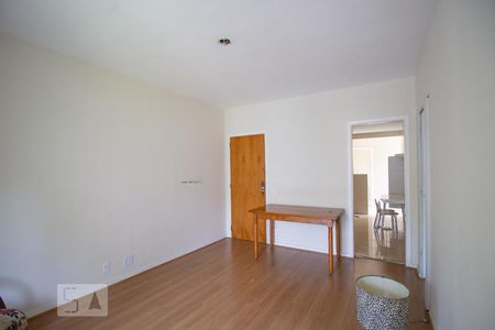 Sala de apartamento para alugar com 3 quartos, 70m² em Pechincha, Rio de Janeiro