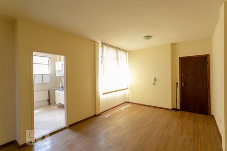 Sala de apartamento para alugar com 2 quartos, 70m² em Serra, Belo Horizonte