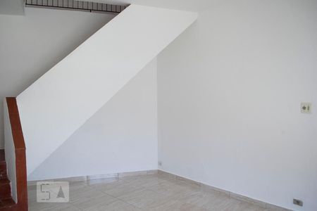 SALA de casa para alugar com 1 quarto, 70m² em Moinho Velho, São Paulo