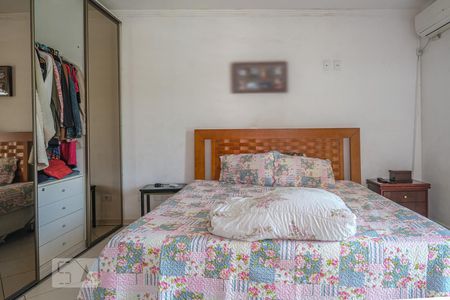 Suíte de casa à venda com 3 quartos, 100m² em Vila Santa Maria, São Paulo