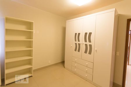 Quarto 1 de apartamento para alugar com 3 quartos, 80m² em Asa Norte, Brasília