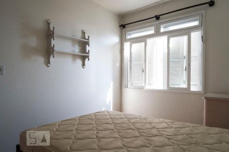 Quarto de apartamento à venda com 1 quarto, 56m² em Floresta, Porto Alegre