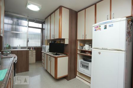 Cozinha de apartamento à venda com 4 quartos, 200m² em Grajaú, Rio de Janeiro