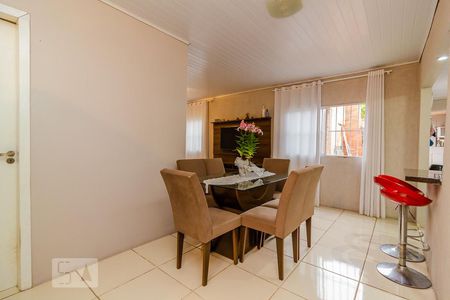 Sala de casa à venda com 3 quartos, 240m² em Ipanema, Porto Alegre