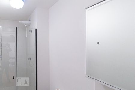 Banheiro de apartamento à venda com 1 quarto, 32m² em Vila Yolanda, Osasco