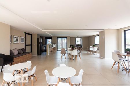 Apartamento à venda com 32m², 1 quarto e 1 vaga Apartamento à venda com 32m², 1 quarto e 1 vagaÁrea comum - Salão de festas