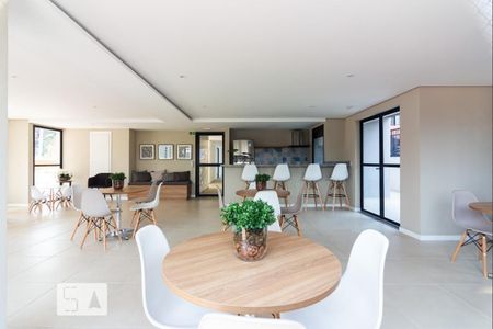 Apartamento à venda com 32m², 1 quarto e 1 vaga Apartamento à venda com 32m², 1 quarto e 1 vagaÁrea comum - Salão de festas