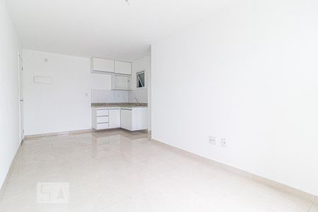 Sala/Cozinha de apartamento para alugar com 1 quarto, 40m² em Taquara, Rio de Janeiro