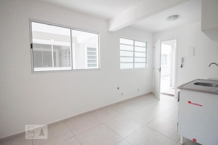 cozinha de apartamento para alugar com 1 quarto, 36m² em Vila Siqueira (zona Norte), São Paulo