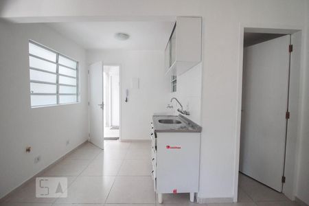 Cozinha de apartamento para alugar com 1 quarto, 36m² em Vila Siqueira (zona Norte), São Paulo