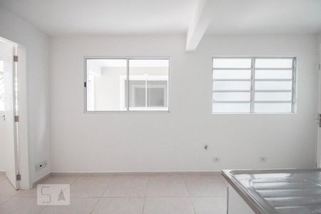 cozinha de apartamento para alugar com 1 quarto, 36m² em Vila Siqueira (zona Norte), São Paulo