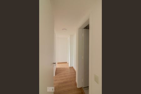 Corredor de apartamento para alugar com 3 quartos, 86m² em Indianópolis, São Paulo