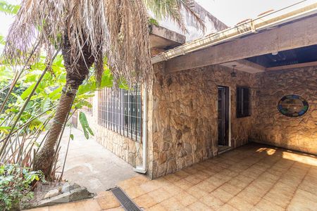 Casa à venda com 250m², 4 quartos e 2 vagas Casa à venda com 250m², 4 quartos e 2 vagasGaragem