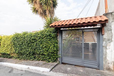 Casa à venda com 250m², 4 quartos e 2 vagas Casa à venda com 250m², 4 quartos e 2 vagasFachada