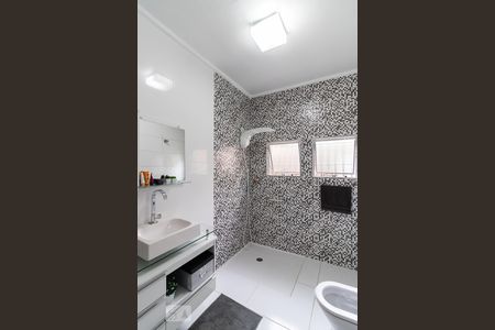 Casa à venda com 250m², 4 quartos e 2 vagas Casa à venda com 250m², 4 quartos e 2 vagasBanheiro 2