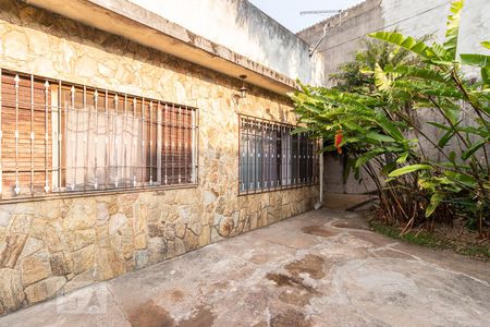 Casa à venda com 250m², 4 quartos e 2 vagas Casa à venda com 250m², 4 quartos e 2 vagasQuintal