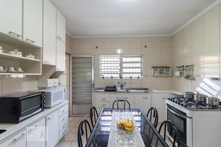 Casa à venda com 250m², 4 quartos e 2 vagas Casa à venda com 250m², 4 quartos e 2 vagasCozinha