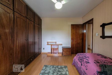 Quarto de apartamento à venda com 2 quartos, 80m² em Medianeira, Porto Alegre