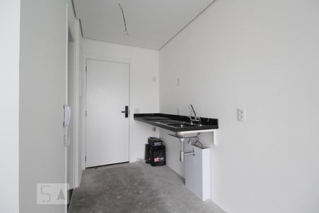 Cozinha de kitnet/studio à venda com 1 quarto, 26m² em Indianópolis, São Paulo