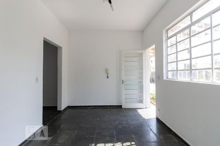 Sala de casa de condomínio para alugar com 3 quartos, 143m² em Santa Amélia, Belo Horizonte