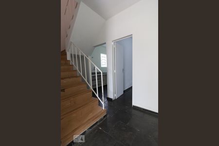 Corredor de casa de condomínio para alugar com 3 quartos, 143m² em Santa Amélia, Belo Horizonte