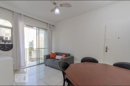 Sala de apartamento para alugar com 1 quarto, 56m² em Pituba, Salvador