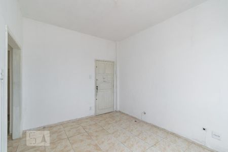 Sala de apartamento à venda com 2 quartos, 60m² em Olaria, Rio de Janeiro