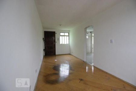 Sala de apartamento para alugar com 2 quartos, 63m² em Conjunto Residencial José Bonifácio, São Paulo