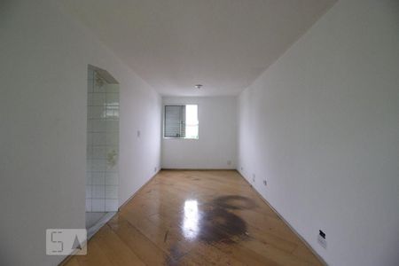 Sala de apartamento para alugar com 2 quartos, 63m² em Conjunto Residencial José Bonifácio, São Paulo