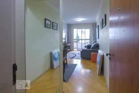 Entrada de apartamento à venda com 3 quartos, 70m² em Vila Firmiano Pinto, São Paulo