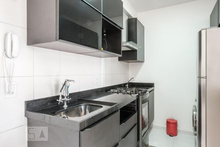 Cozinha de apartamento para alugar com 1 quarto, 33m² em Jardim Brasília (zona Norte), São Paulo