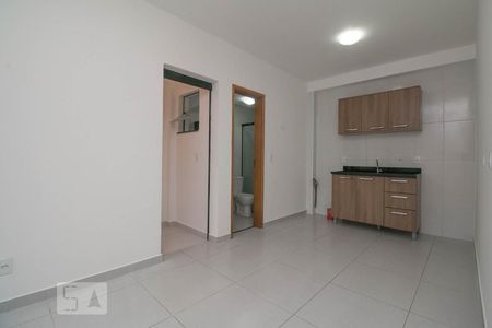 Sala / Cozinha de kitnet/studio para alugar com 1 quarto, 38m² em Vila Granada, São Paulo