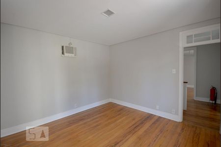 Casa para alugar com 220m², 3 quartos e 2 vagas Casa para alugar com 220m², 3 quartos e 2 vagasQuarto 1