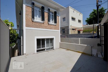 Casa para alugar com 220m², 3 quartos e 2 vagas Casa para alugar com 220m², 3 quartos e 2 vagasGaragem