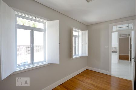 Casa para alugar com 220m², 3 quartos e 2 vagas Casa para alugar com 220m², 3 quartos e 2 vagasQuarto Serviço