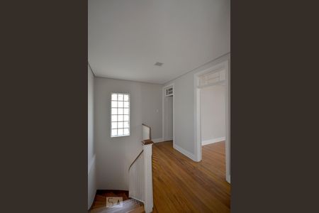 Casa para alugar com 220m², 3 quartos e 2 vagas Casa para alugar com 220m², 3 quartos e 2 vagasCirculação Superior