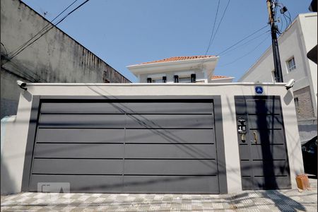 Casa para alugar com 220m², 3 quartos e 2 vagas Casa para alugar com 220m², 3 quartos e 2 vagasFachada