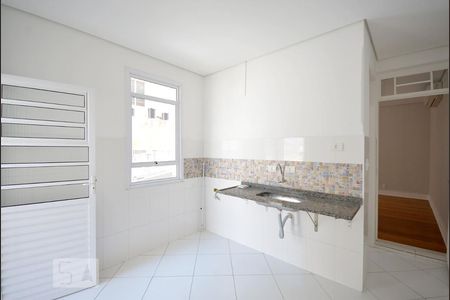 Casa para alugar com 220m², 3 quartos e 2 vagas Casa para alugar com 220m², 3 quartos e 2 vagasCozinha