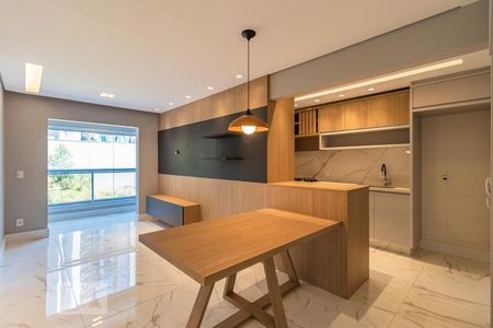Sala de apartamento para alugar com 2 quartos, 70m² em Empresarial 18 do Forte, Barueri