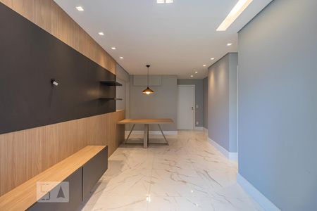 Sala de apartamento para alugar com 2 quartos, 70m² em Empresarial 18 do Forte, Barueri