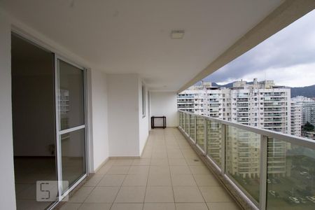 Varanda de apartamento à venda com 2 quartos, 68m² em Jacarepaguá, Rio de Janeiro