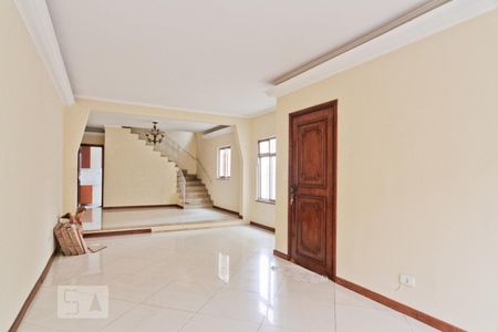 Casa à venda com 380m², 3 quartos e 2 vagasSala