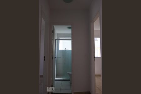 Corredor de apartamento para alugar com 2 quartos, 50m² em Vila Mogilar, Mogi das Cruzes