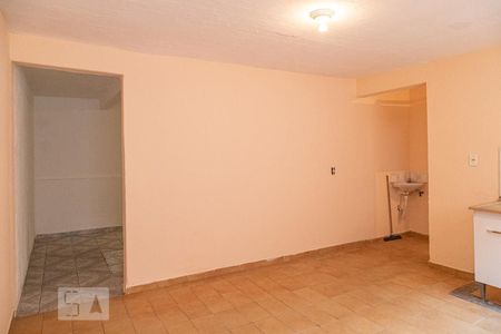 Sala e cozinha de casa para alugar com 1 quarto, 50m² em Parque Císper, São Paulo