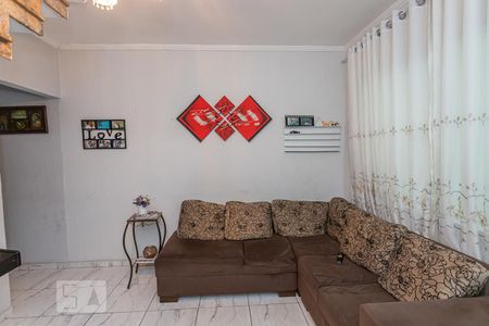 Sala de casa à venda com 5 quartos, 239m² em Jardim Iva, São Paulo