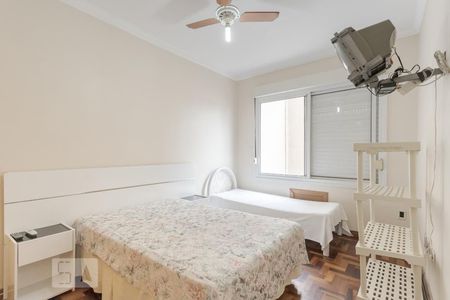 Quarto 2 de apartamento para alugar com 2 quartos, 70m² em Navegantes, Porto Alegre