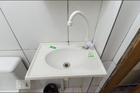 Banheiro de casa para alugar com 1 quarto, 60m² em Piraporinha, Diadema